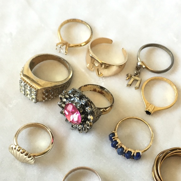 Lot Rings - Picture 3 of 7